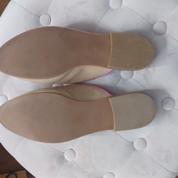 Sz 9 Isaac Mizrahi tan suede loafers. - Picture 4 of 4